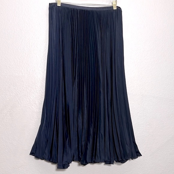 Polo Ralph Lauren Blue Pleated Skirt Size L - Picture 2 of 10